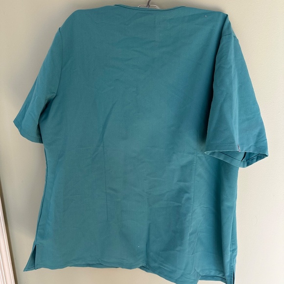 Women's FIGS Casma Scrub Top X-Large 3 Pocket Teal Blue (Caribbean?) V Neck - Picture 5 of 9